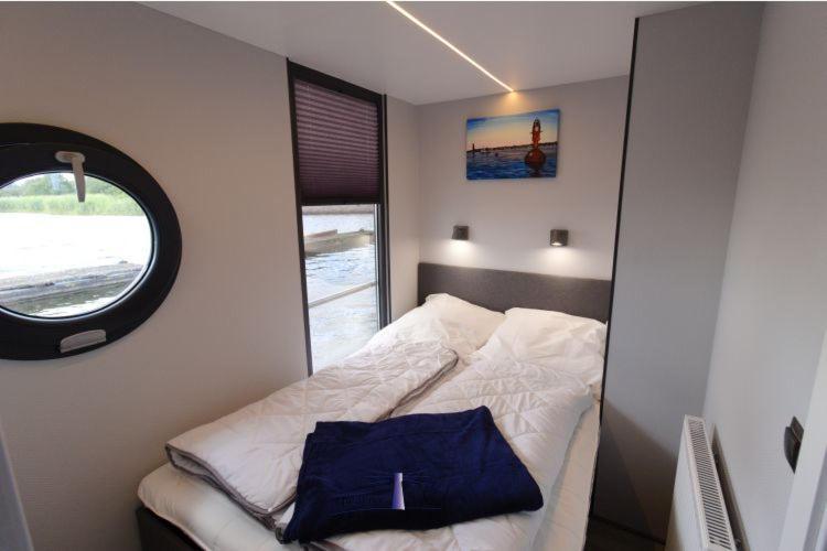 Hausboot Fjord Aries Mit Dachterrasse In Schleswig Hotel Eksteriør billede
